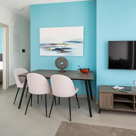 Modern 1br With View In Larnaca * Ларнака