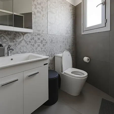 Апартаменты Modern 1br With View In Larnaca